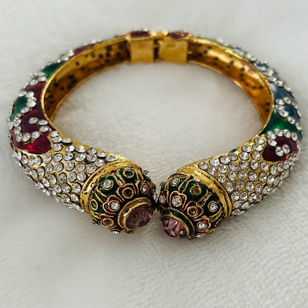 NWOT Crystal Bracelet
